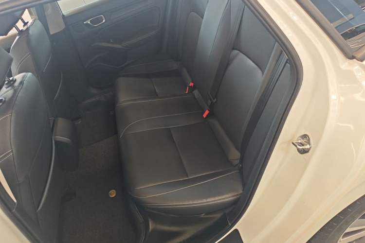 Used Honda Civic 2023 240TURBO CVT Dynamic · Center Stage Special Edition Left Rear Seat
