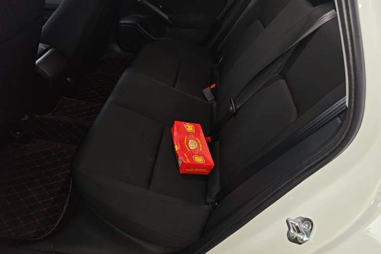 Used Honda Civic 2023 240TURBO CVT Dynamic · Center Stage Special Edition Left Rear Seat