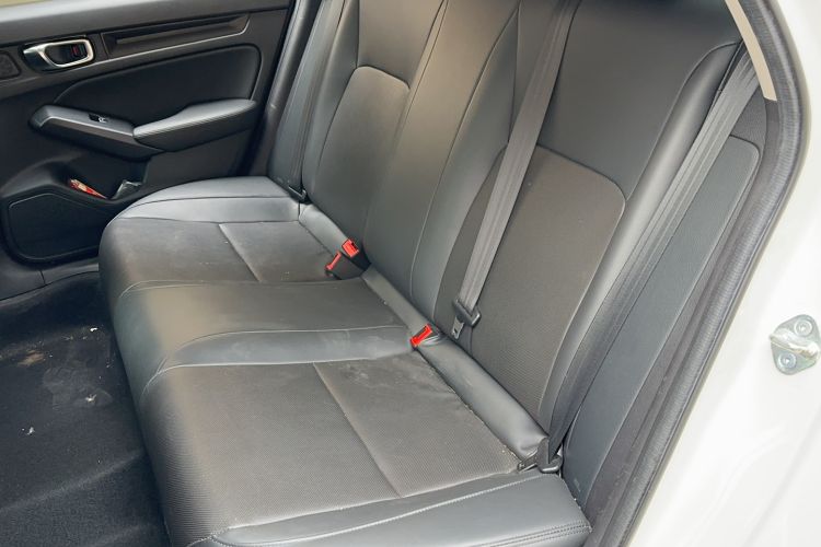 Used Honda Civic 2023 240TURBO CVT Dynamic · Center Stage Special Edition Left Rear Seat