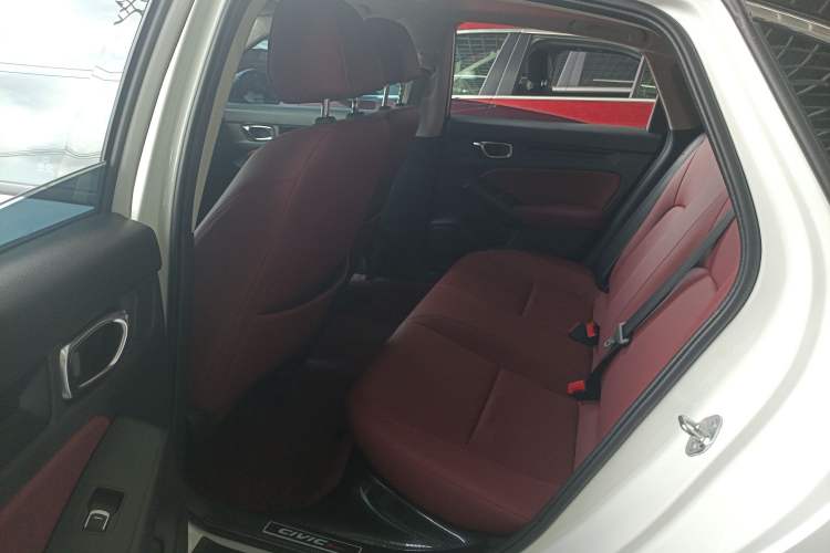 Used Honda Civic 2023 240TURBO CVT Dynamic · Center Stage Special Edition Left Rear Seat