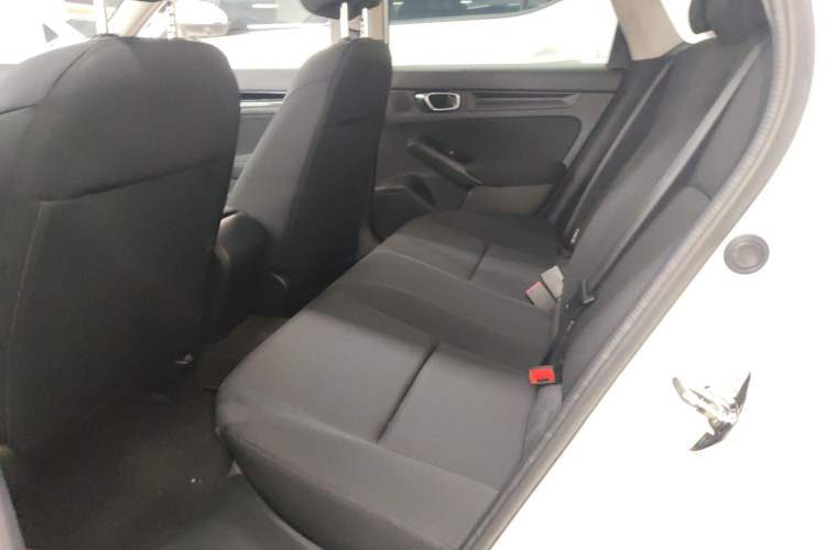 Used Honda Civic 2023 240TURBO CVT Dynamic · Center Stage Special Edition Left Rear Seat