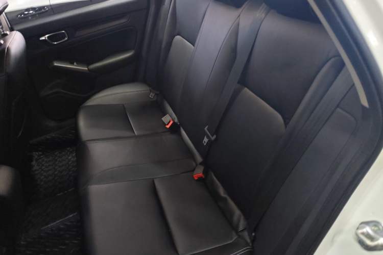 Used Honda Civic 2023 240TURBO CVT Dynamic · Center Stage Special Edition Left Rear Seat