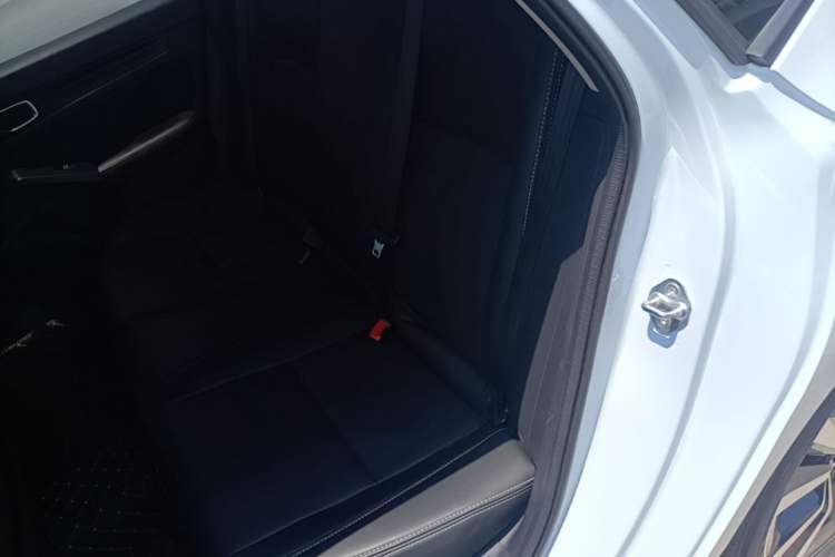 Used Honda Civic 2023 2.0L eHEV Pioneer Edition Left Rear Seat