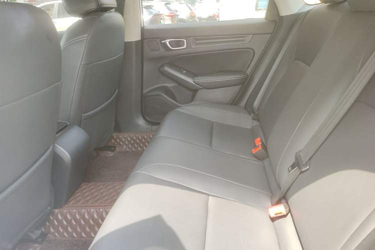 Used Honda Civic 2023 240TURBO CVT Dynamic · Center Stage Special Edition Left Rear Seat