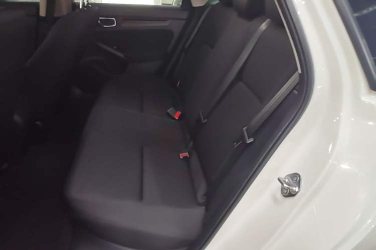 Used Honda Civic 2023 240TURBO CVT Dynamic · Center Stage Special Edition Left Rear Seat