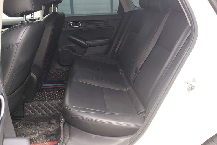 Used Honda Civic 2023 240TURBO CVT Dynamic · Center Stage Special Edition Left Rear Seat