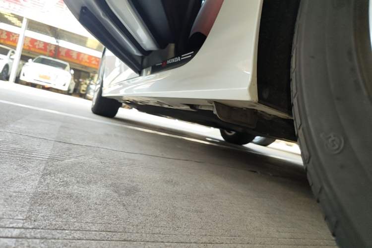Used Honda Civic 2023 240TURBO CVT Dynamic Edition Left Side Sill