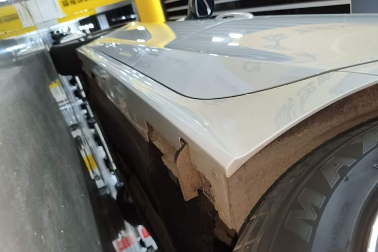 Used Honda Civic 2023 240TURBO CVT Dynamic Edition Left Side Sill