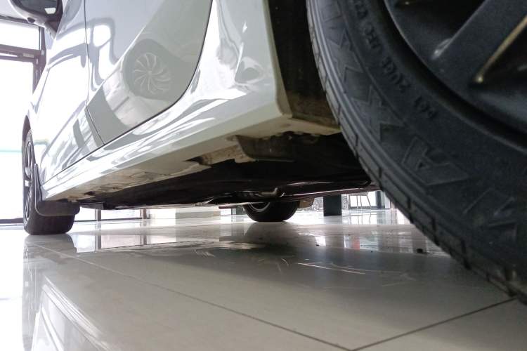 Used Honda Civic 2023 240TURBO CVT Dynamic Edition Left Side Sill