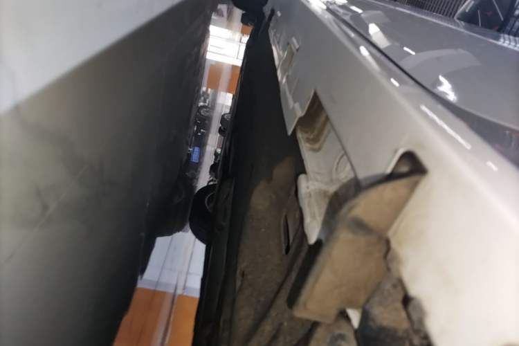 Used Honda Civic 2023 240TURBO CVT Dynamic Edition Left Side Sill