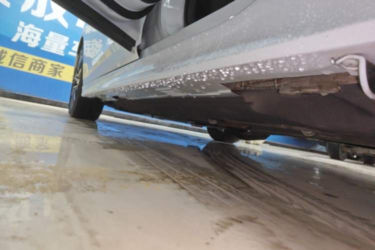Used Honda Civic 2023 2.0L eHEV Pioneer Edition Left Side Sill