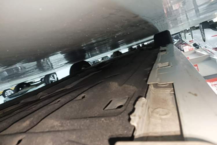 Used Honda Civic 2023 240TURBO CVT Dynamic · Center Stage Special Edition Left Side Sill