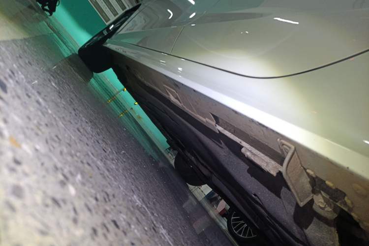 Used Honda Civic 2023 240TURBO CVT Dynamic · Center Stage Special Edition Left Side Sill