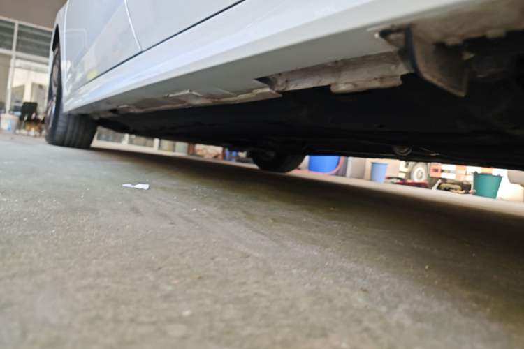Used Honda Civic 2023 240TURBO CVT Dynamic Edition Left Side Sill