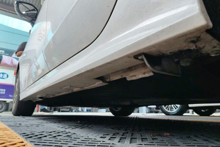 Used Honda Civic 2023 240TURBO CVT Dynamic Edition Left Side Sill