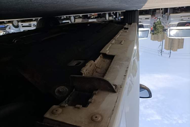 Used Honda Civic 2023 2.0L eHEV Pioneer Edition Left Side Sill
