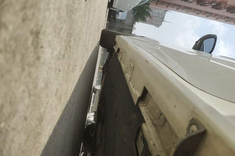 Used Honda Civic 2023 240TURBO CVT Dynamic · Center Stage Special Edition Left Side Sill