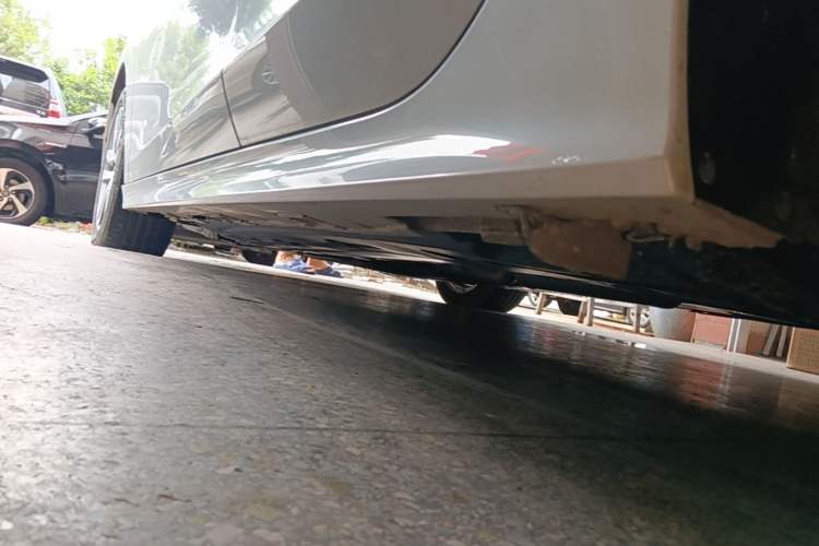 Used Honda Civic 2023 240TURBO CVT Dynamic Edition Left Side Sill