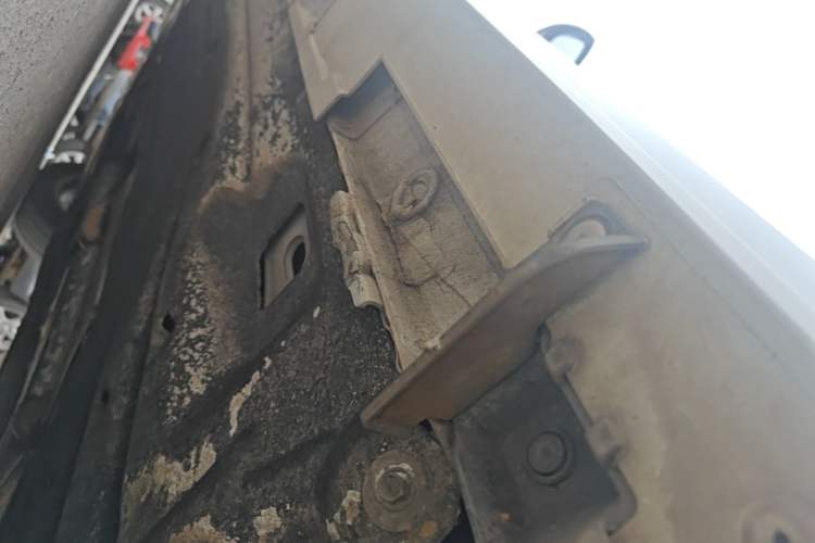 Used Honda Civic 2023 240TURBO CVT Dynamic Edition Left Side Sill