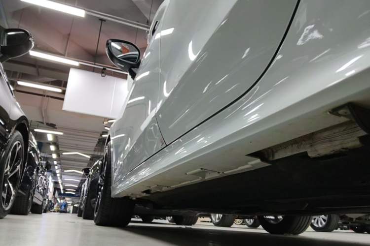Used Honda Civic 2023 240TURBO CVT Dynamic Edition Left Side Sill