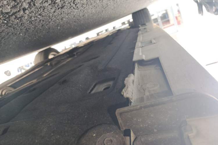 Used Honda Civic 2023 240TURBO CVT Dynamic Edition Left Side Sill