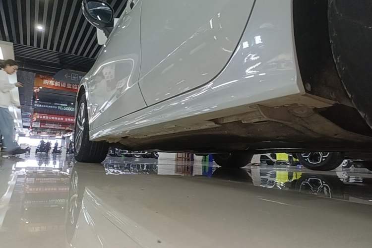 Used Honda Civic 2023 240TURBO CVT Dynamic Edition Left Side Sill