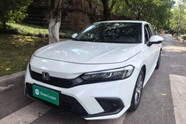 Ojetý Honda Civic 2023 240TURBO CVT Dynamic Edition