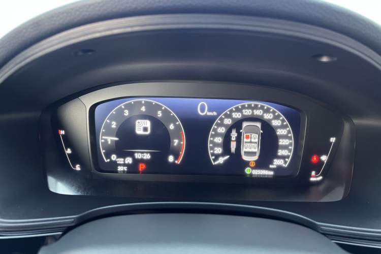 Used Honda Civic 2023 240TURBO CVT Dynamic Edition Odometer Close Up