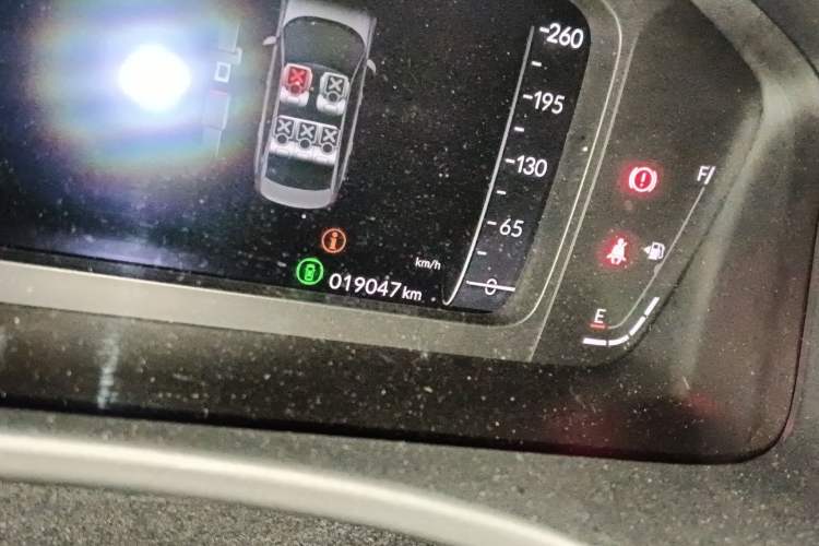 Used Honda Civic 2023 240TURBO CVT Dynamic Edition Odometer Close Up
