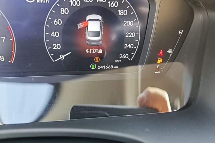 Used Honda Civic 2023 240TURBO CVT Dynamic · Center Stage Special Edition Odometer Close Up