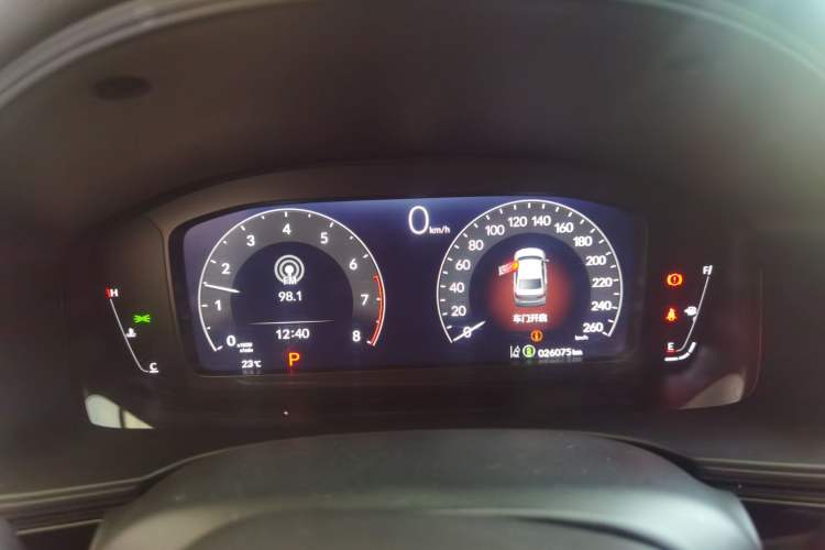Used Honda Civic 2023 240TURBO CVT Dynamic Edition Odometer Close Up