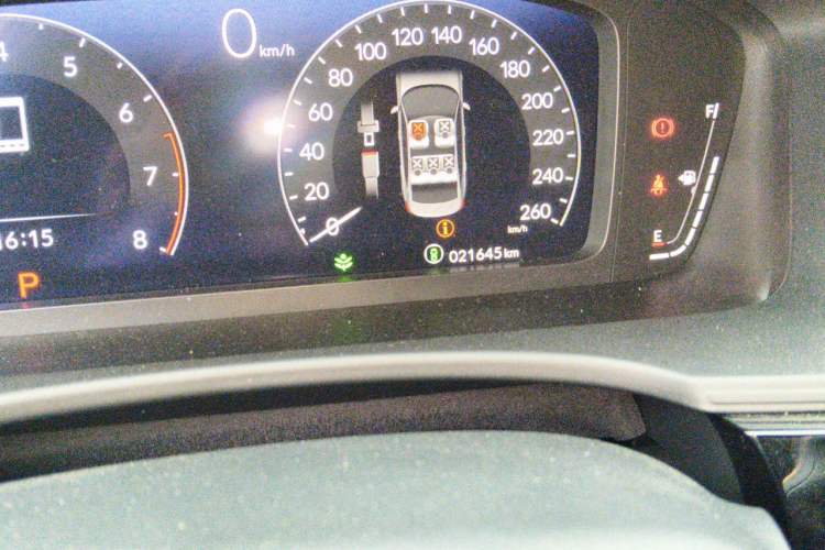 Used Honda Civic 2023 240TURBO CVT Dynamic Edition Odometer Close Up