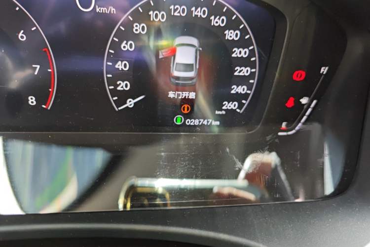 Used Honda Civic 2023 240TURBO CVT Dynamic Edition Odometer Close Up