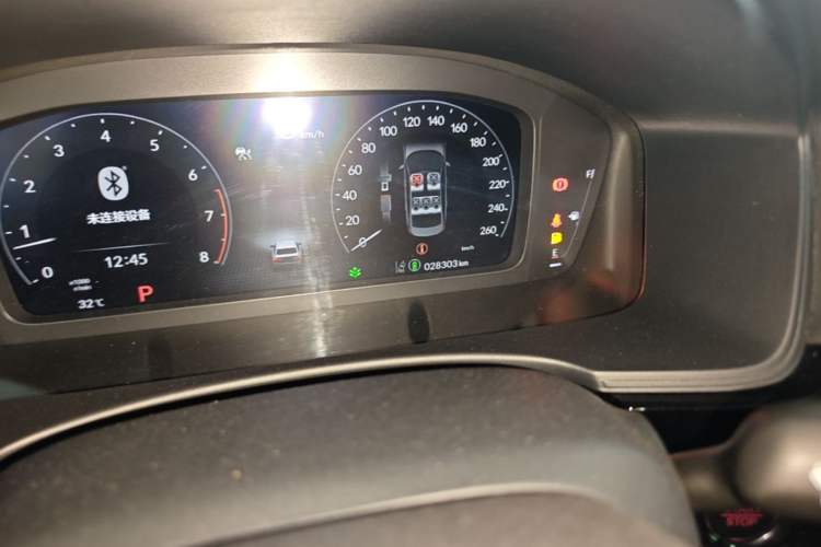 Used Honda Civic 2023 240TURBO CVT Dynamic Edition Odometer Close Up