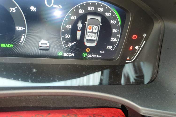 Used Honda Civic 2023 2.0L eHEV Sharp Edition Odometer Close Up