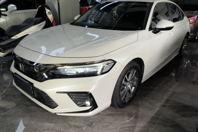 Used Honda Civic 2023 240TURBO CVT Dynamic · Center Stage Special Edition