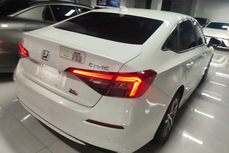 Used Honda Civic 2023 240TURBO CVT Dynamic Edition Rear Right 45 Deg