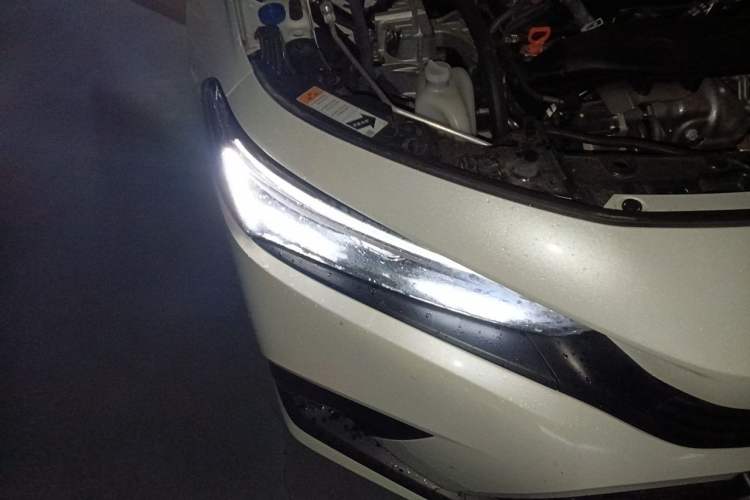 Used Honda Civic 2023 240TURBO CVT Dynamic Edition Right Front Headlight