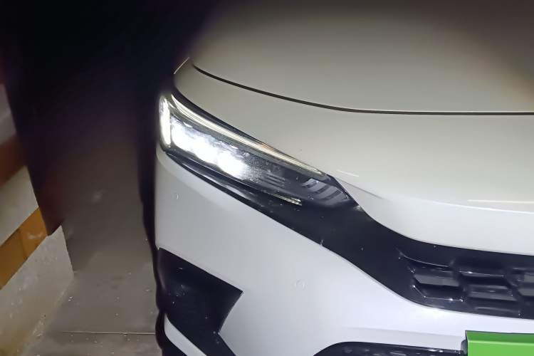 Used Honda Civic 2023 240TURBO CVT Dynamic Edition Right Front Headlight