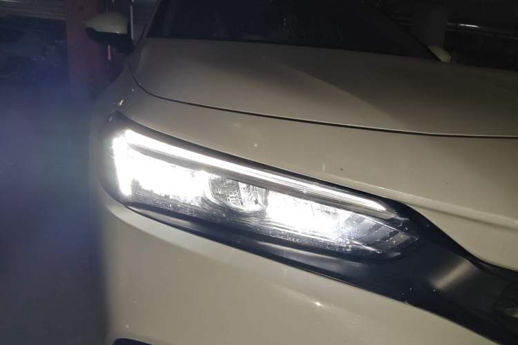 Used Honda Civic 2023 240TURBO CVT Dynamic Edition Right Front Headlight