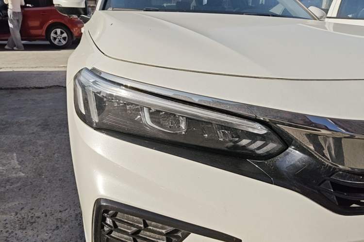 Used Honda Civic 2023 240TURBO CVT Dynamic · Center Stage Special Edition Right Front Headlight