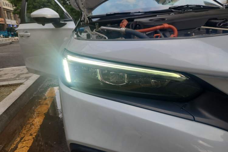 Used Honda Civic 2023 2.0L eHEV Pioneer Edition Right Front Headlight