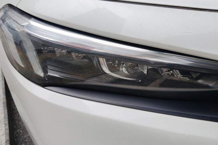 Used Honda Civic 2023 240TURBO CVT Dynamic Edition Right Front Headlight
