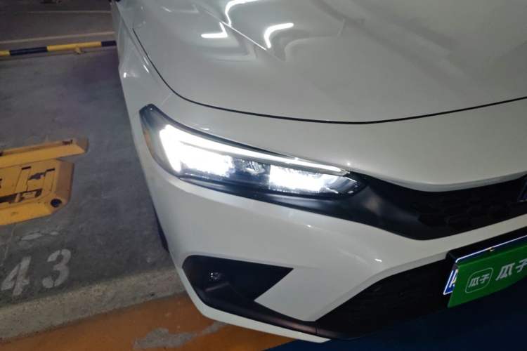 Used Honda Civic 2023 HATCHBACK 240TURBO CVT Extreme Edition Right Front Headlight