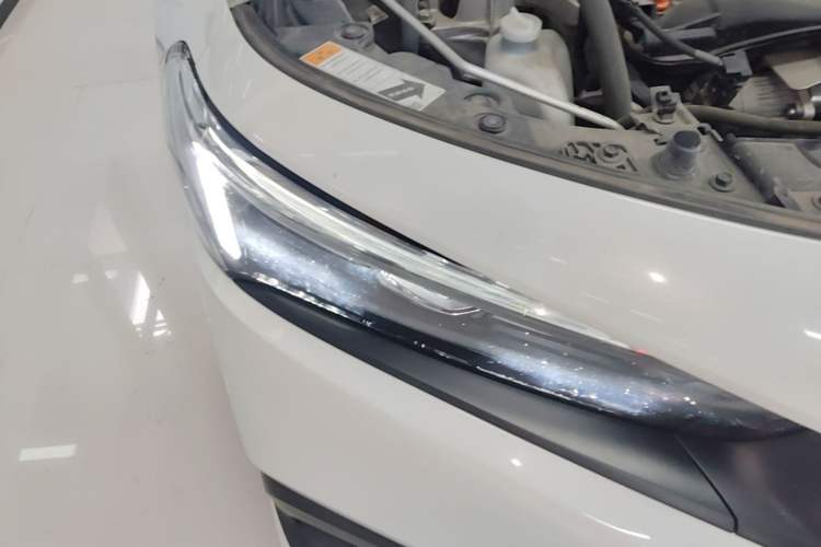 Used Honda Civic 2023 240TURBO CVT Dynamic Edition Right Front Headlight