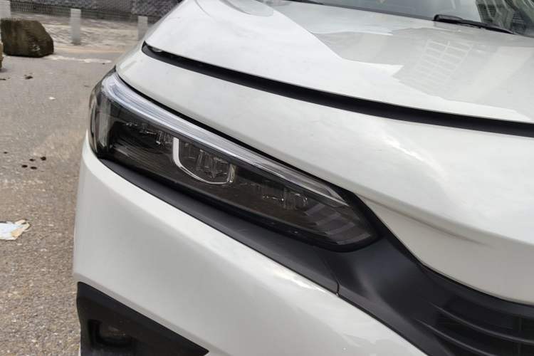 Used Honda Civic 2023 240TURBO CVT Dynamic · Center Stage Special Edition Right Front Headlight