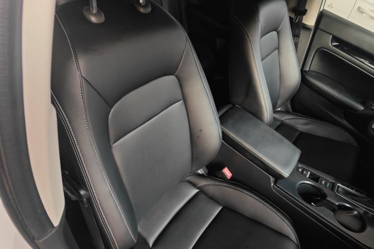 Used Honda Civic 2023 240TURBO CVT Dynamic Edition Right Front Seat