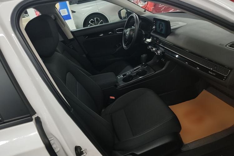 Used Honda Civic 2023 240TURBO CVT Dynamic Edition Right Front Seat
