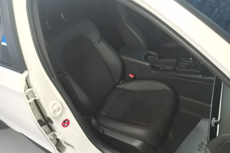 Used Honda Civic 2023 HATCHBACK 240TURBO Manual Extreme Edition Right Front Seat