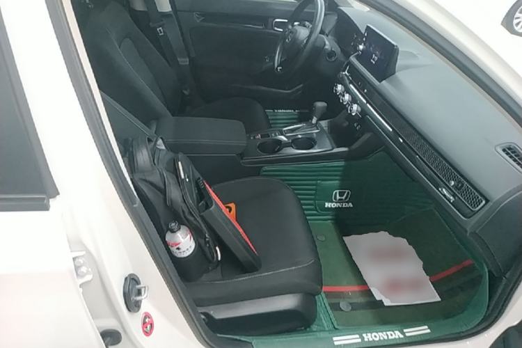 Used Honda Civic 2023 240TURBO CVT Dynamic Edition Right Front Seat